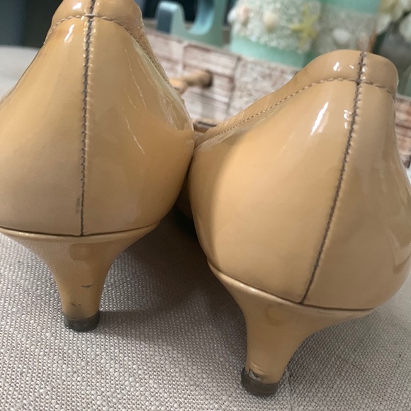 Prada Beige kitten heels - Picture 3 of 5